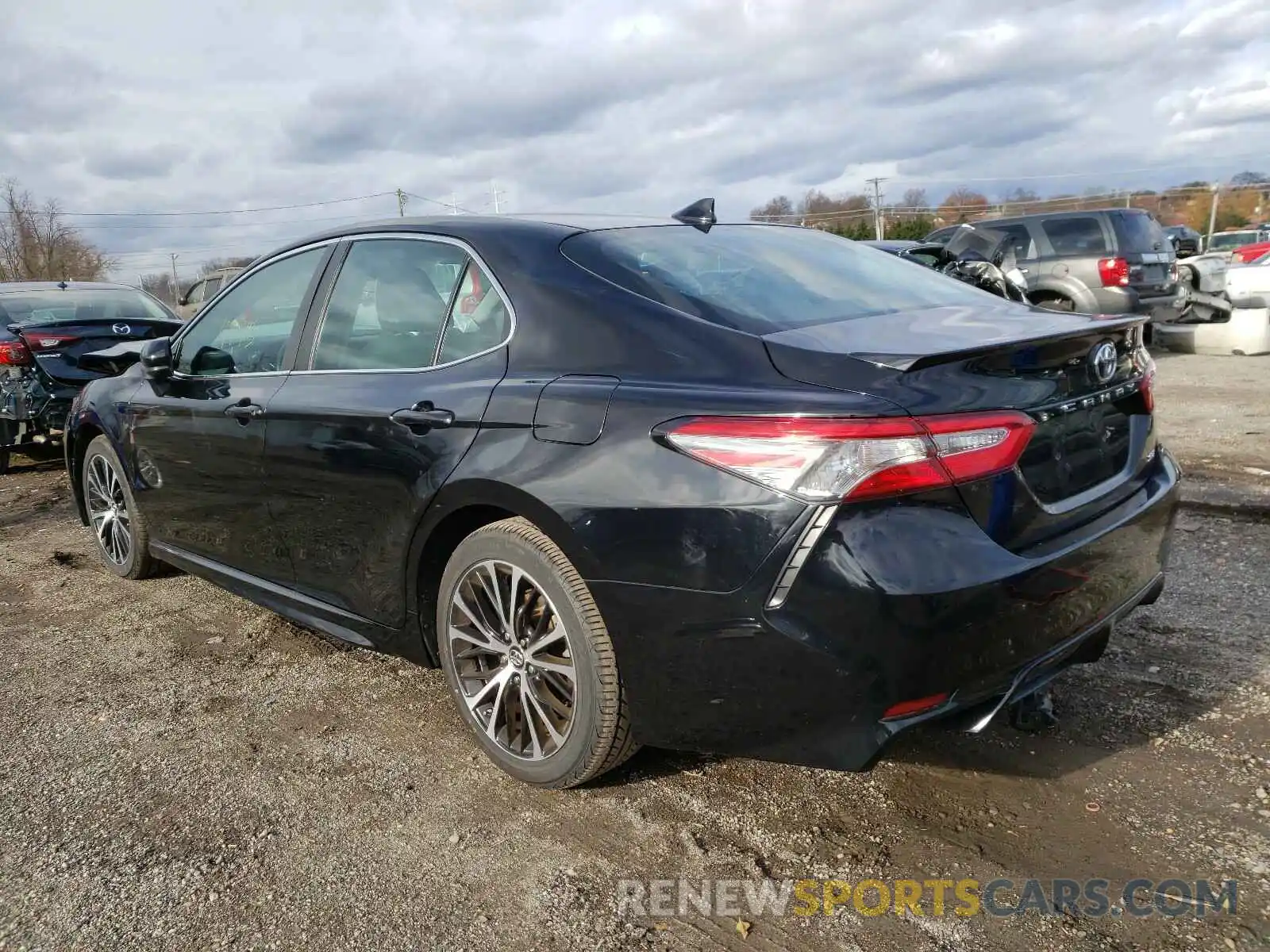 3 Фотография поврежденного автомобиля 4T1B11HK0KU252288 TOYOTA CAMRY 2019