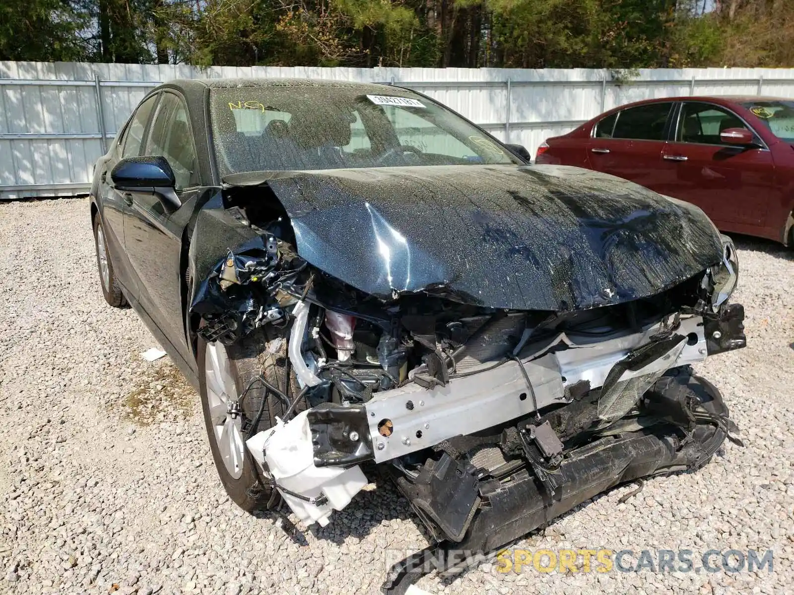 1 Photograph of a damaged car 4T1B11HK0KU252632 TOYOTA CAMRY 2019