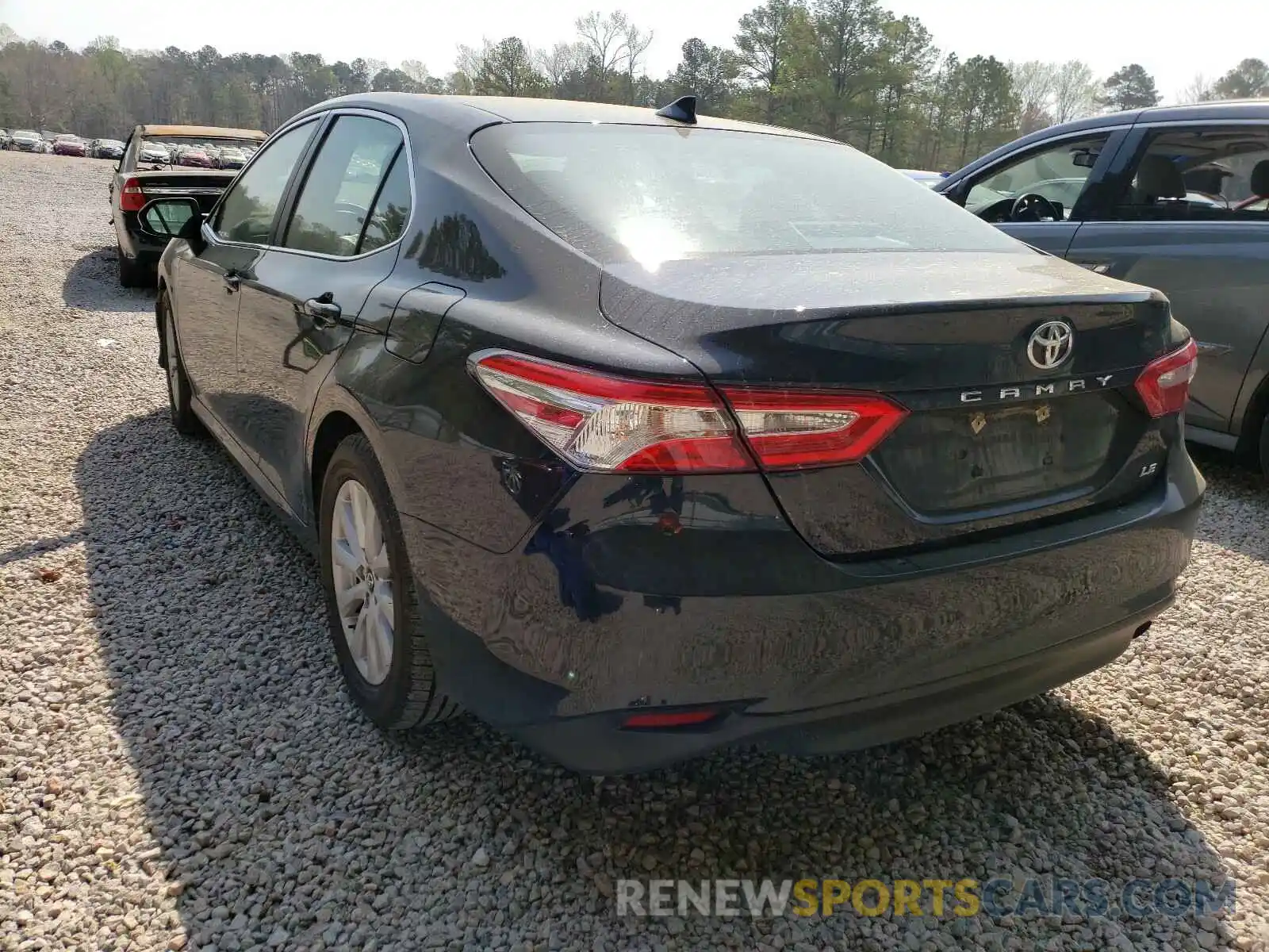 3 Photograph of a damaged car 4T1B11HK0KU252632 TOYOTA CAMRY 2019