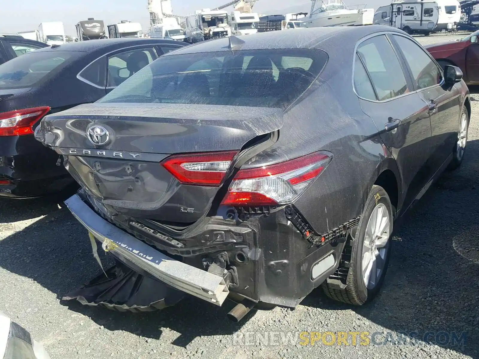 4 Photograph of a damaged car 4T1B11HK0KU252730 TOYOTA CAMRY 2019