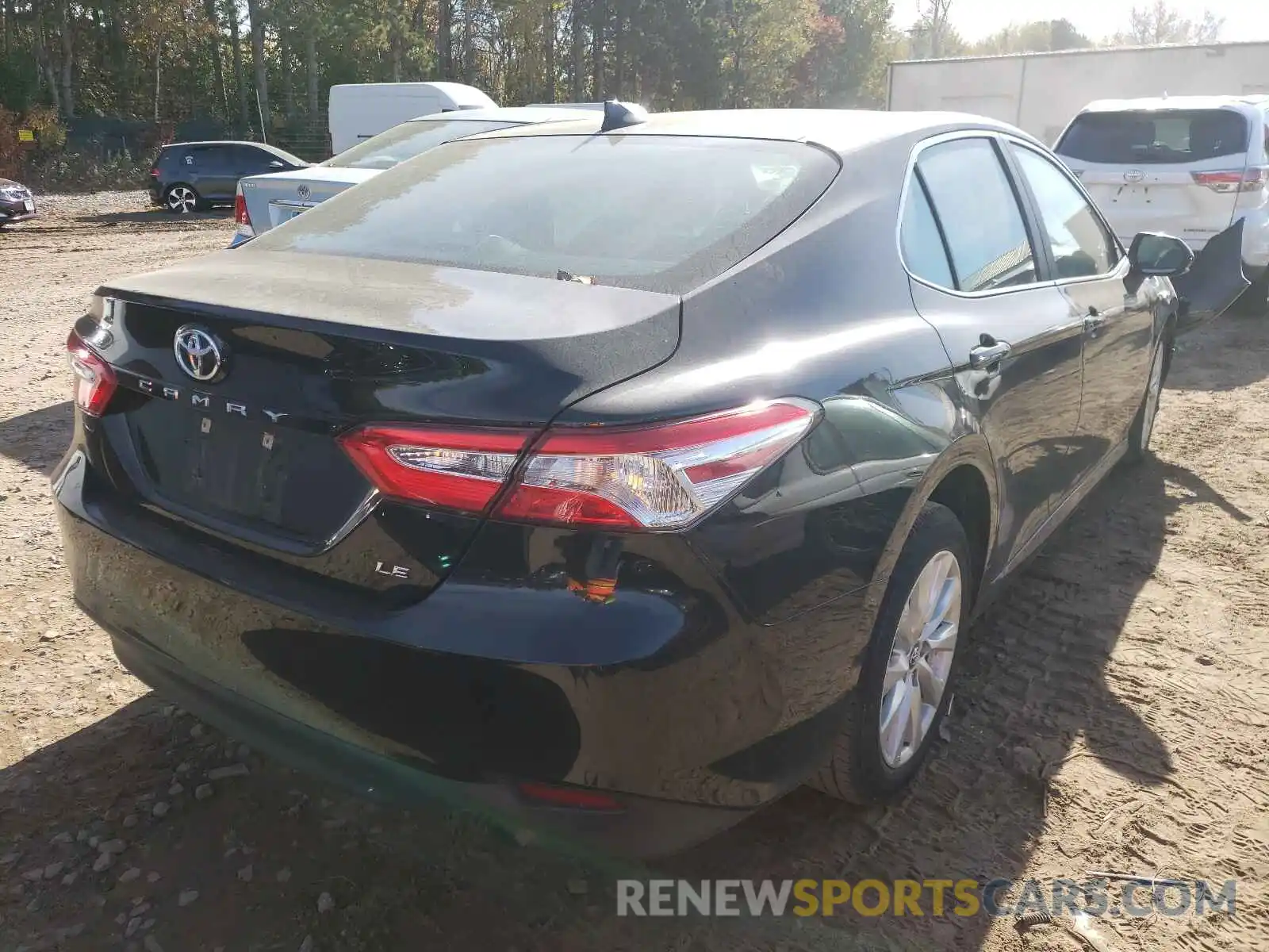 4 Фотография поврежденного автомобиля 4T1B11HK0KU253599 TOYOTA CAMRY 2019