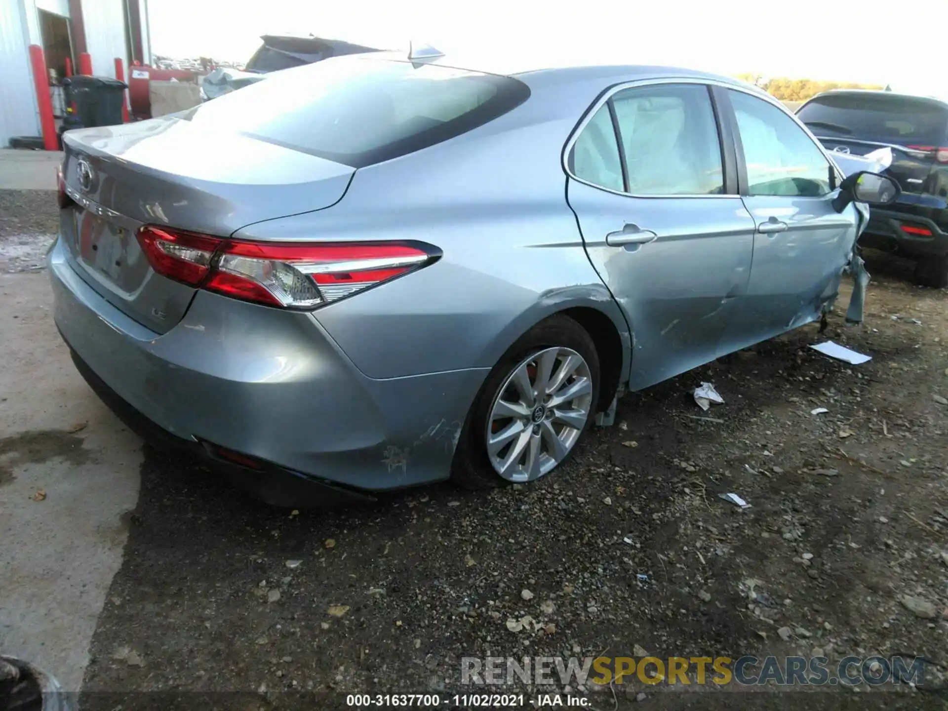 4 Фотография поврежденного автомобиля 4T1B11HK0KU256163 TOYOTA CAMRY 2019