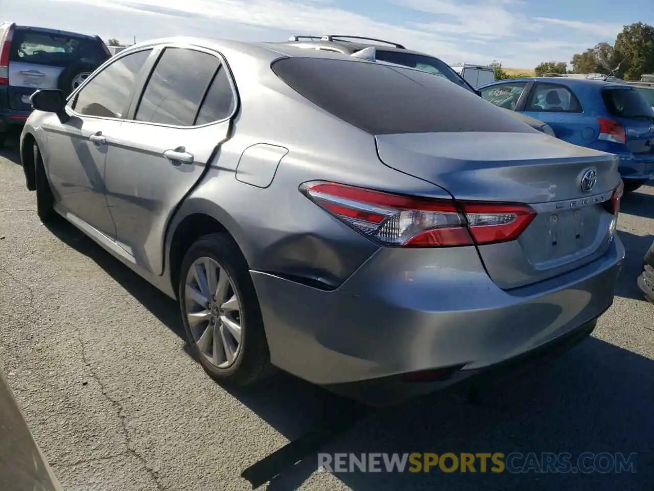 3 Photograph of a damaged car 4T1B11HK0KU256521 TOYOTA CAMRY 2019