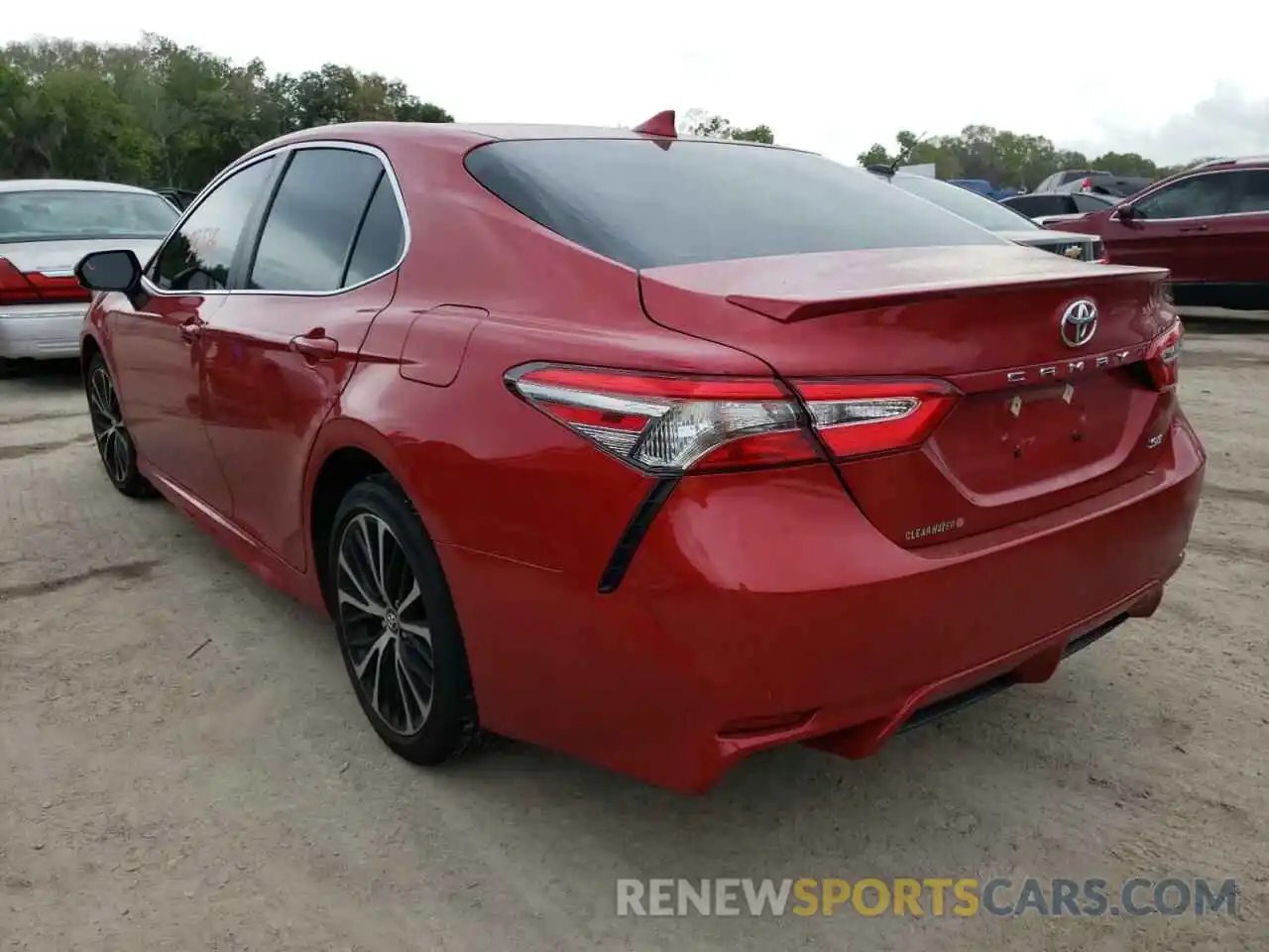 3 Photograph of a damaged car 4T1B11HK0KU257734 TOYOTA CAMRY 2019