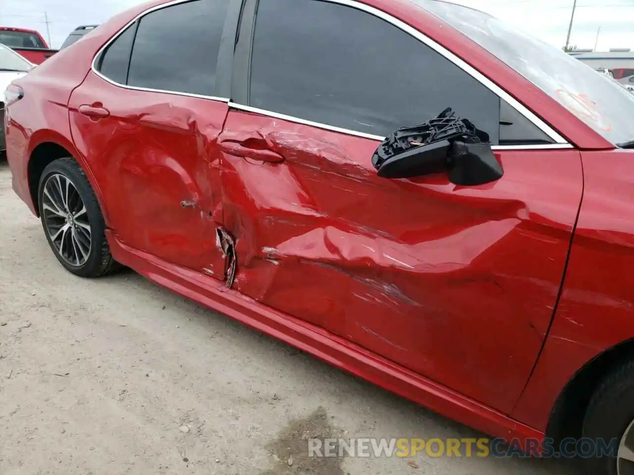 9 Photograph of a damaged car 4T1B11HK0KU257734 TOYOTA CAMRY 2019