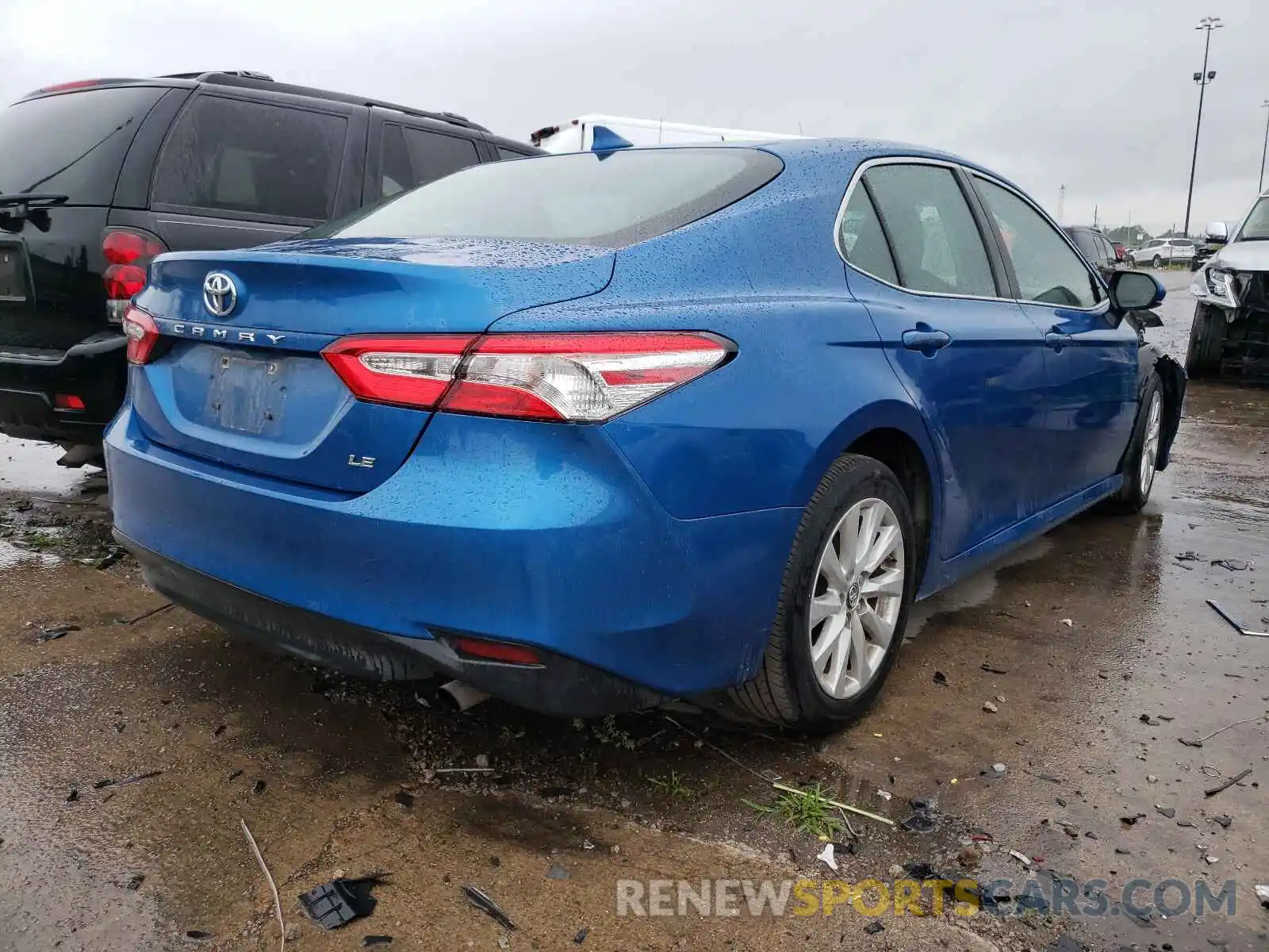 4 Фотография поврежденного автомобиля 4T1B11HK0KU257958 TOYOTA CAMRY 2019