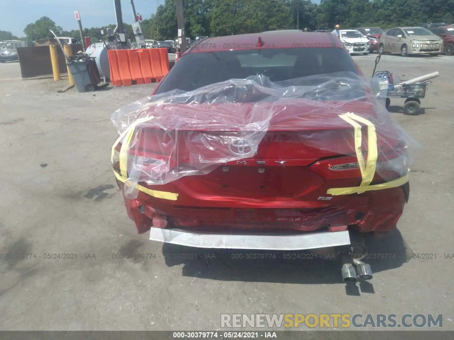 6 Photograph of a damaged car 4T1B11HK0KU258155 TOYOTA CAMRY 2019