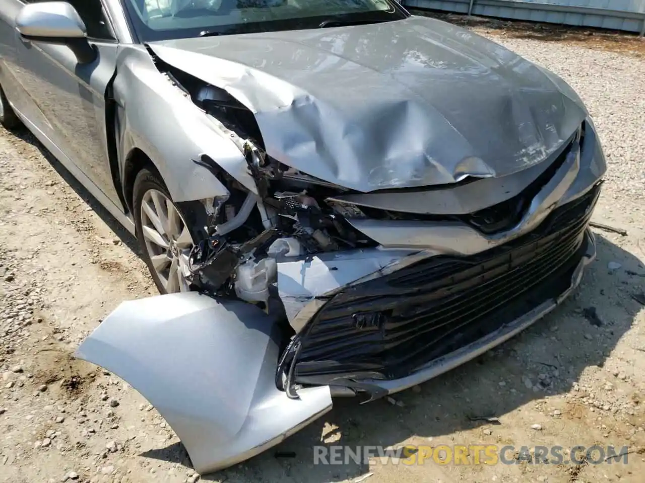 9 Photograph of a damaged car 4T1B11HK0KU259564 TOYOTA CAMRY 2019