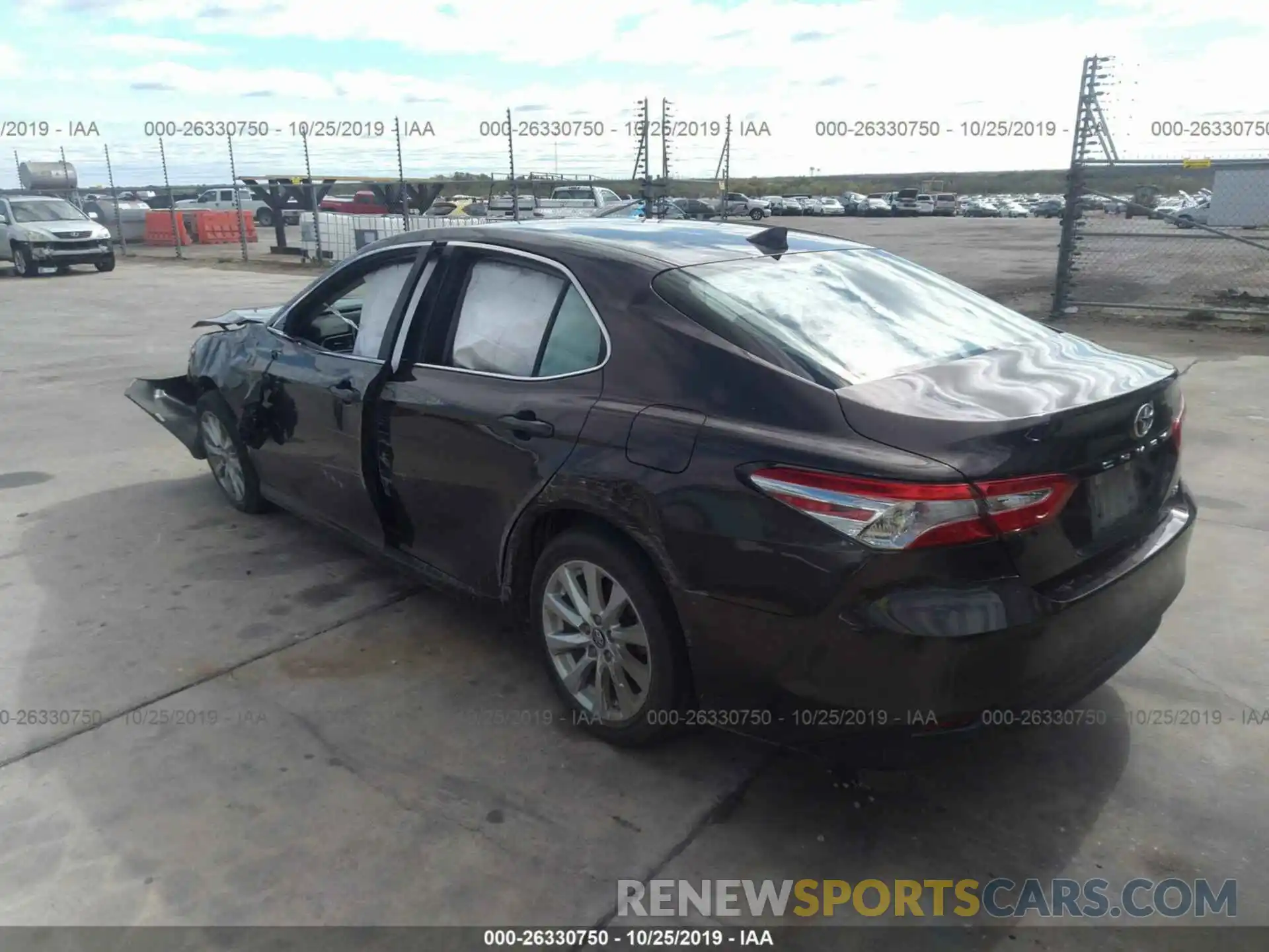 3 Photograph of a damaged car 4T1B11HK0KU260116 TOYOTA CAMRY 2019