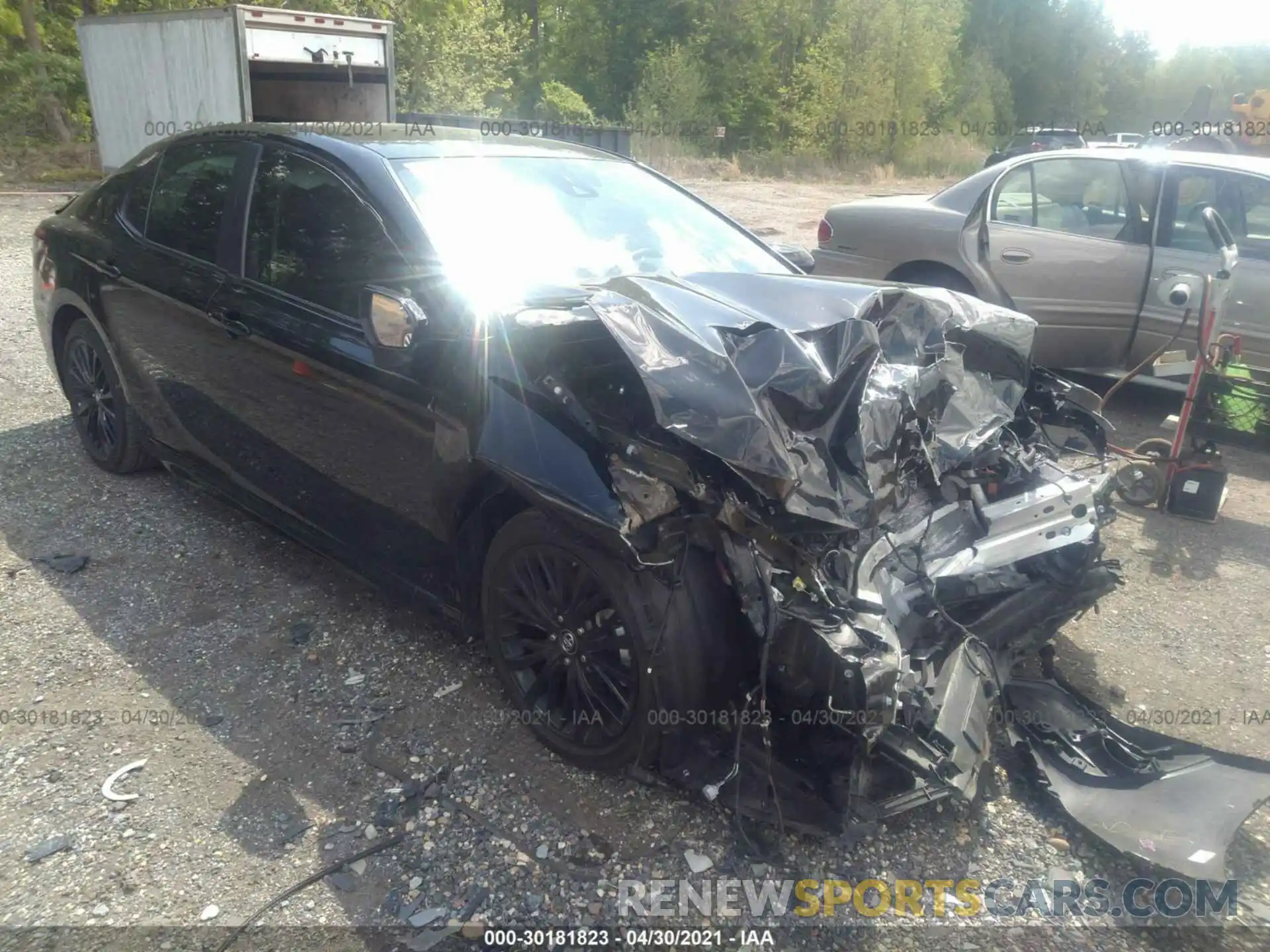 1 Photograph of a damaged car 4T1B11HK0KU260522 TOYOTA CAMRY 2019