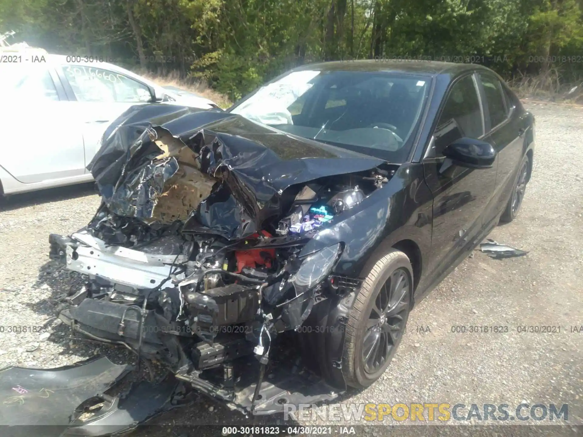 2 Photograph of a damaged car 4T1B11HK0KU260522 TOYOTA CAMRY 2019