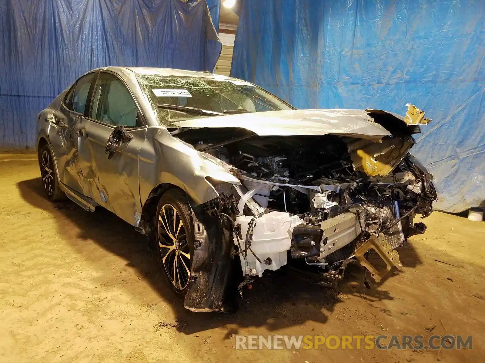 1 Photograph of a damaged car 4T1B11HK0KU260715 TOYOTA CAMRY 2019