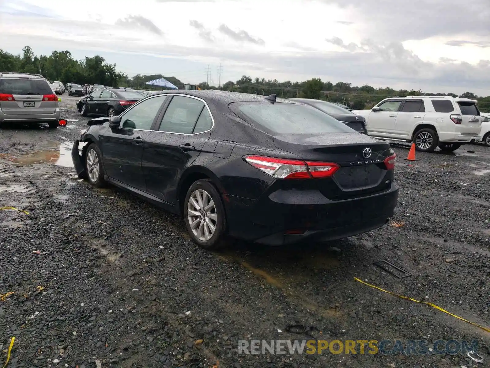 3 Фотография поврежденного автомобиля 4T1B11HK0KU261203 TOYOTA CAMRY 2019