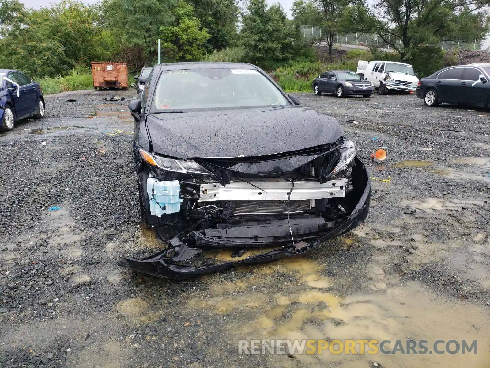 9 Photograph of a damaged car 4T1B11HK0KU261203 TOYOTA CAMRY 2019