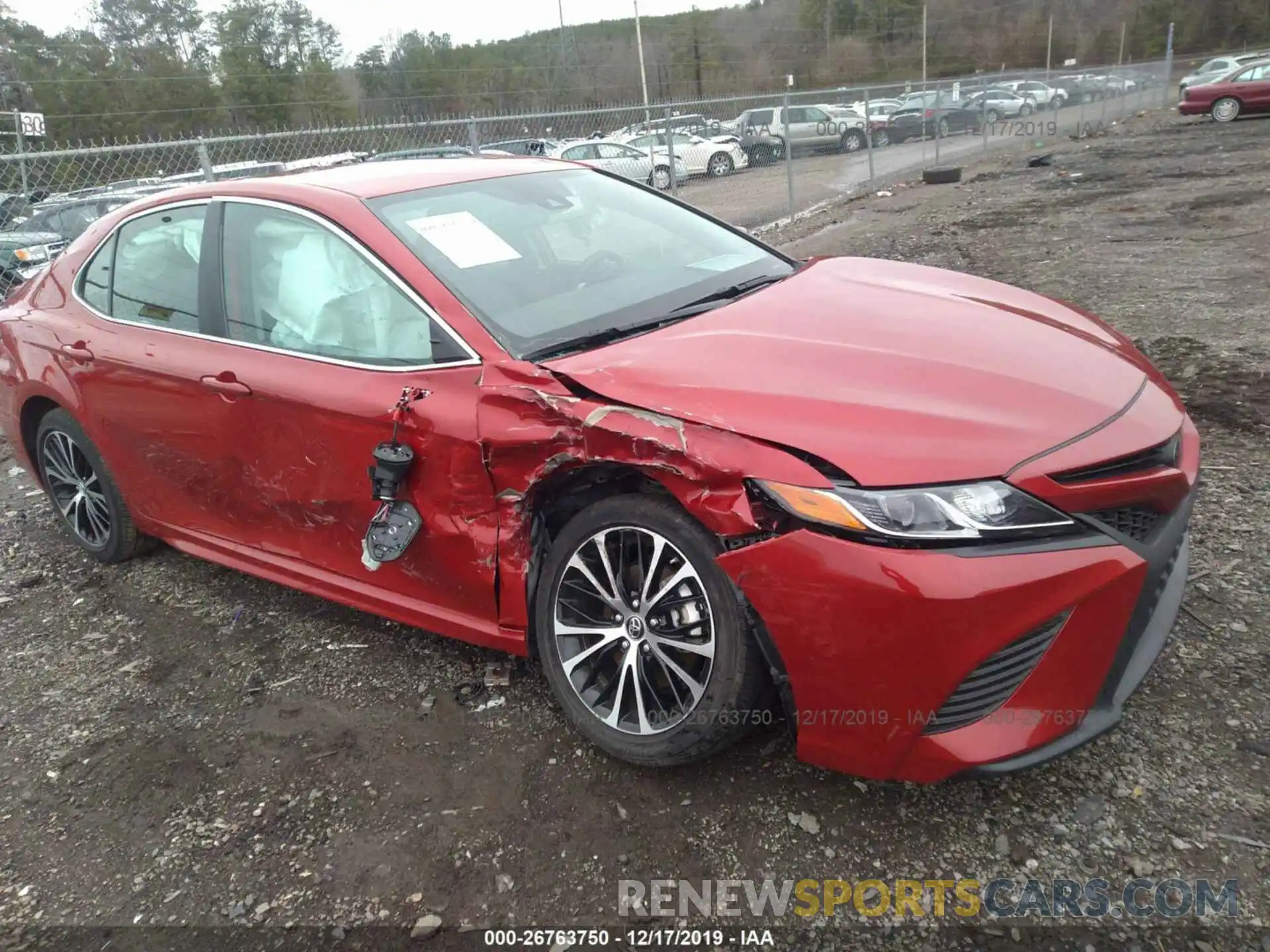 1 Photograph of a damaged car 4T1B11HK0KU262772 TOYOTA CAMRY 2019