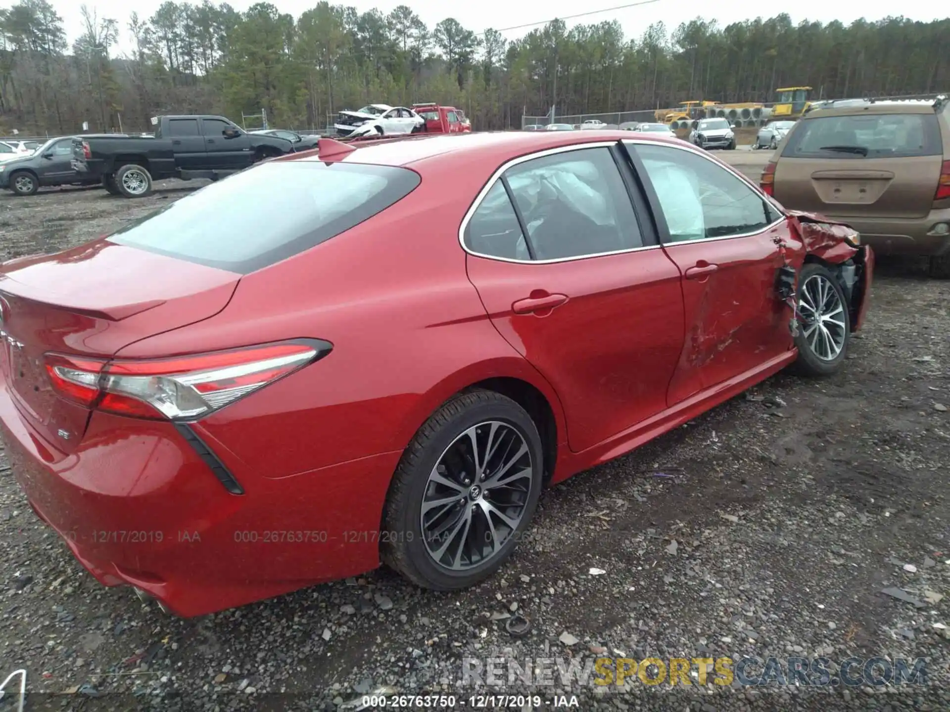 4 Photograph of a damaged car 4T1B11HK0KU262772 TOYOTA CAMRY 2019