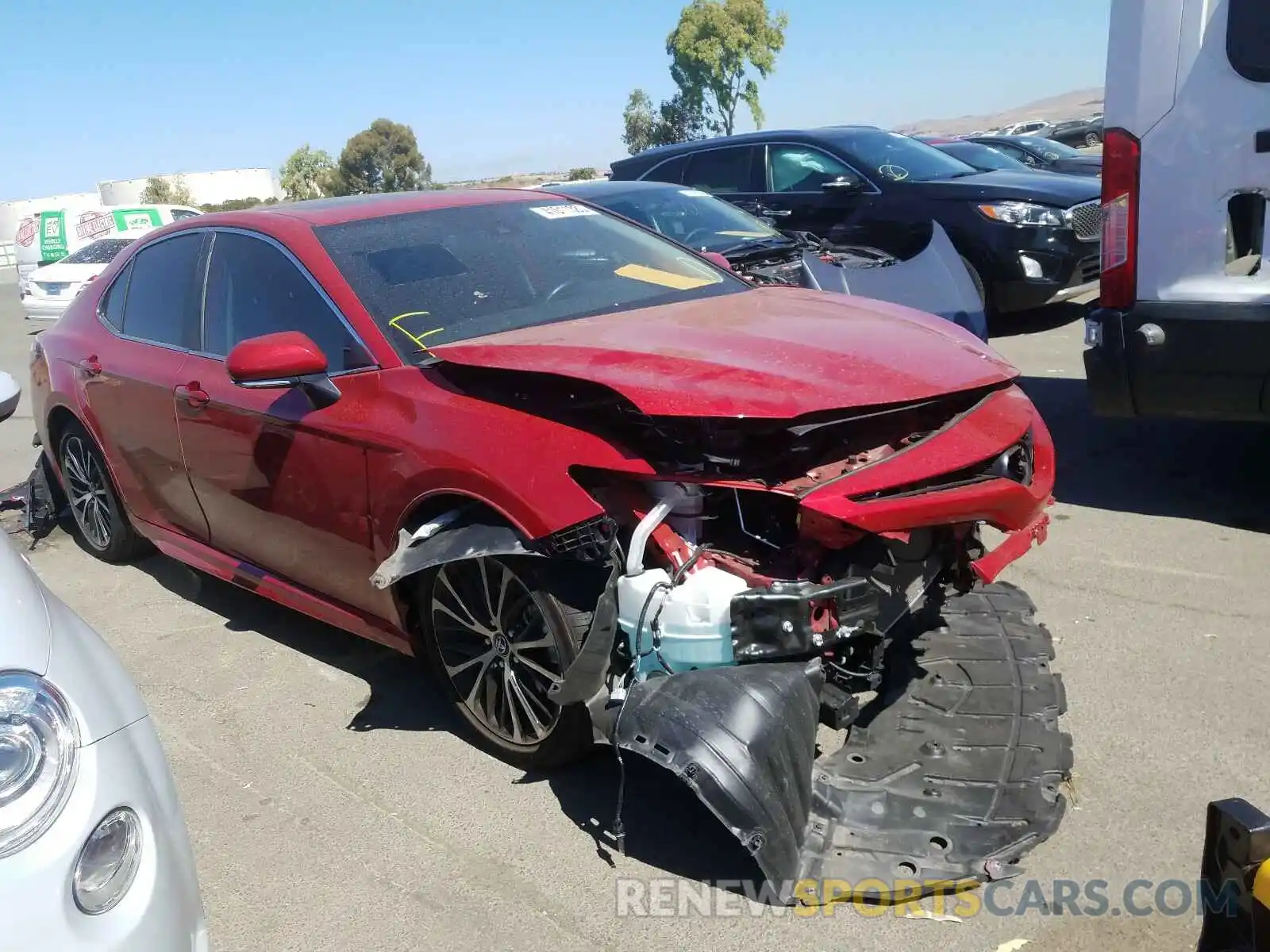 1 Photograph of a damaged car 4T1B11HK0KU264165 TOYOTA CAMRY 2019