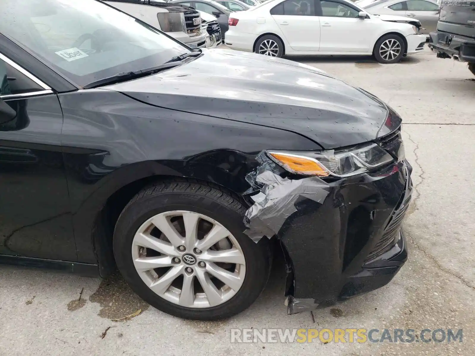 9 Photograph of a damaged car 4T1B11HK0KU264411 TOYOTA CAMRY 2019