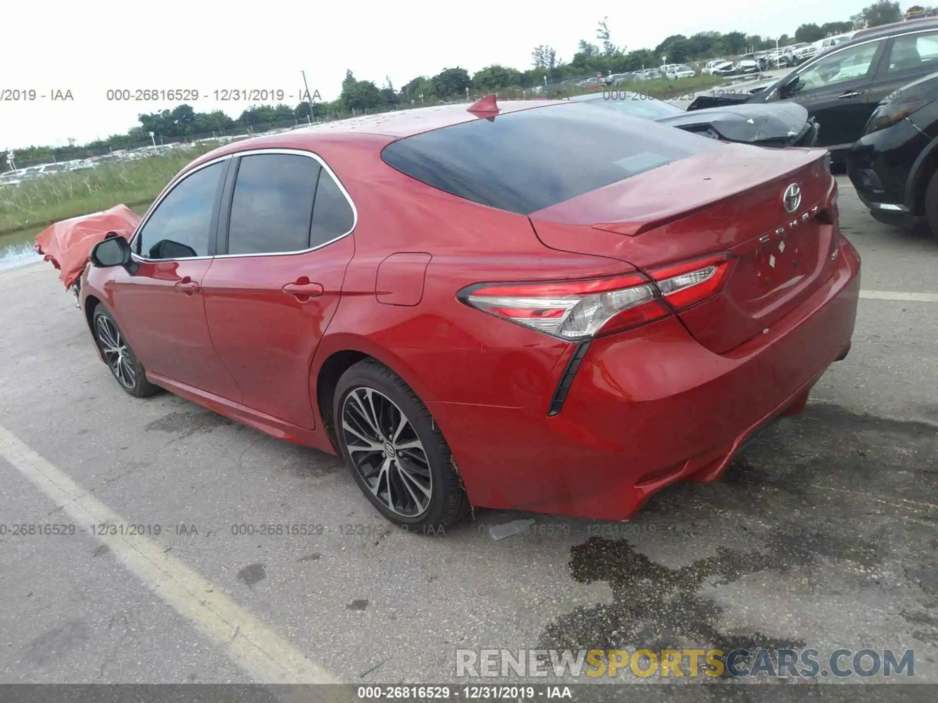 3 Photograph of a damaged car 4T1B11HK0KU264599 TOYOTA CAMRY 2019