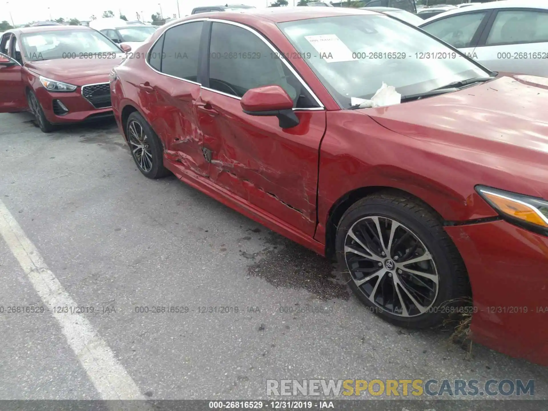 6 Photograph of a damaged car 4T1B11HK0KU264599 TOYOTA CAMRY 2019