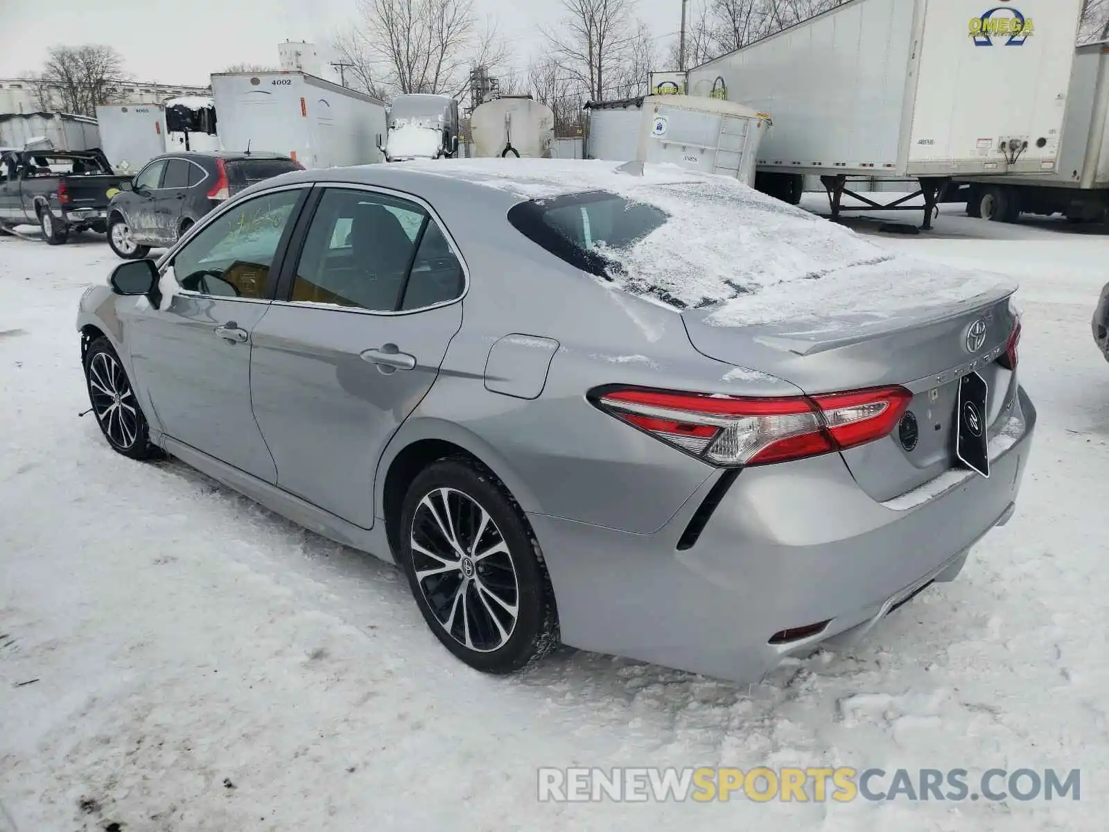 3 Photograph of a damaged car 4T1B11HK0KU264957 TOYOTA CAMRY 2019