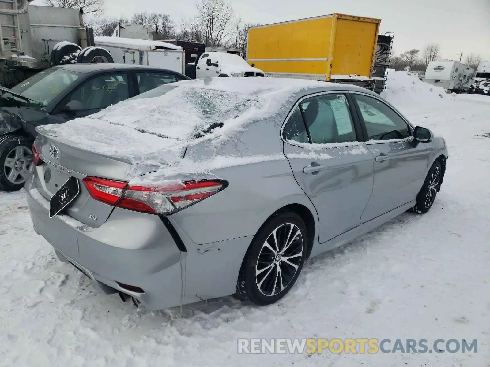 4 Photograph of a damaged car 4T1B11HK0KU264957 TOYOTA CAMRY 2019