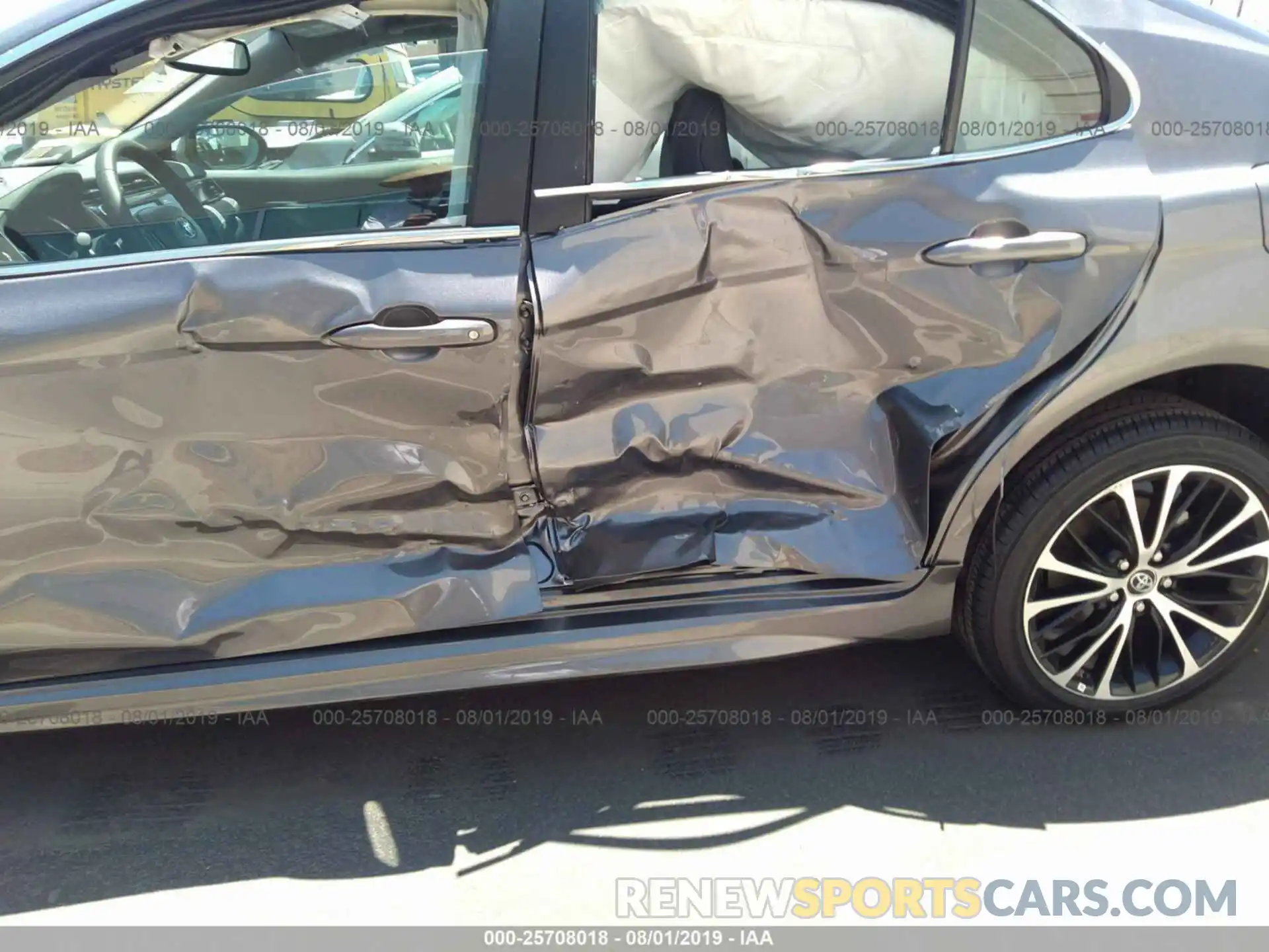 6 Photograph of a damaged car 4T1B11HK0KU265154 TOYOTA CAMRY 2019