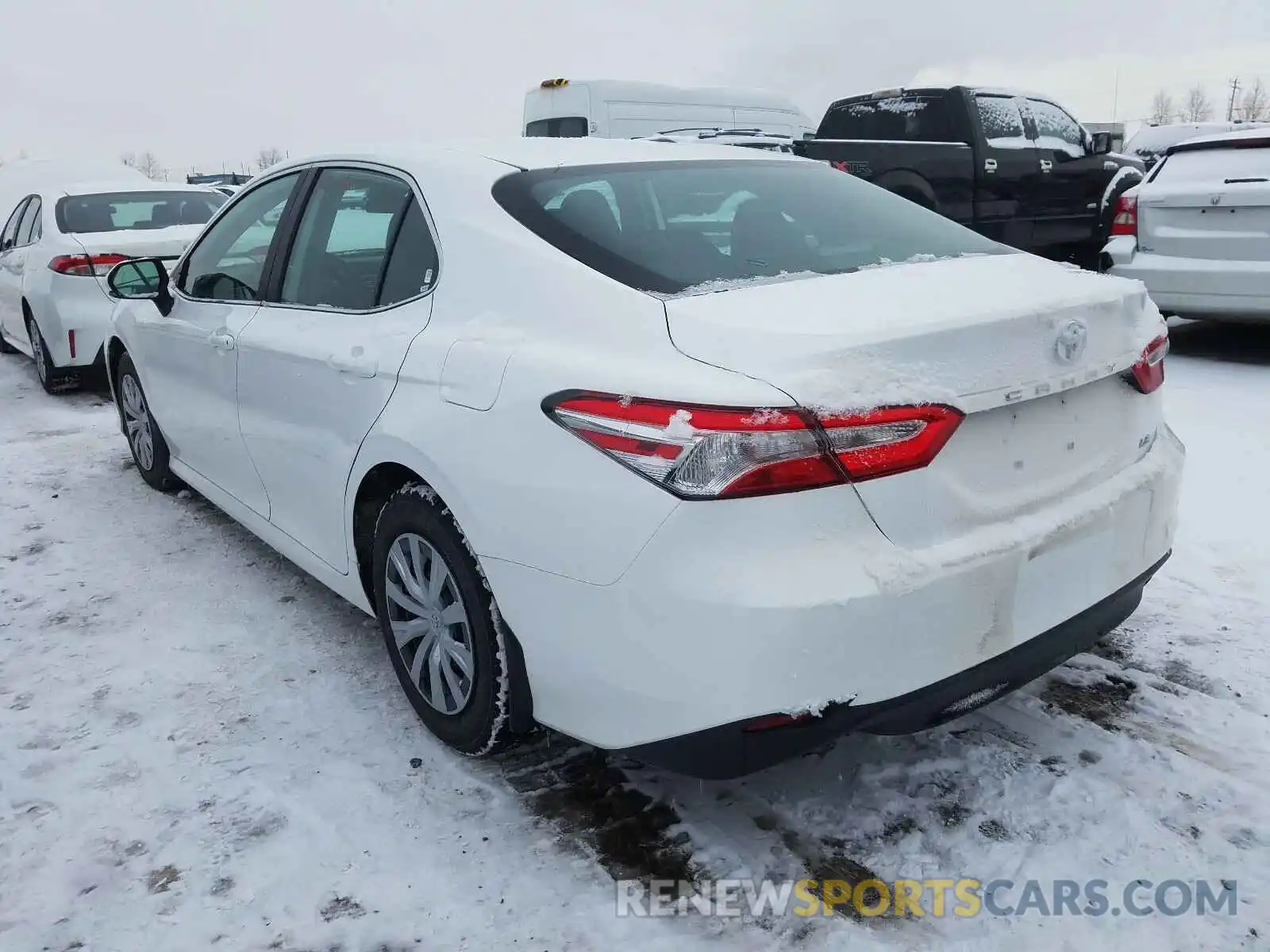 3 Photograph of a damaged car 4T1B11HK0KU265252 TOYOTA CAMRY 2019