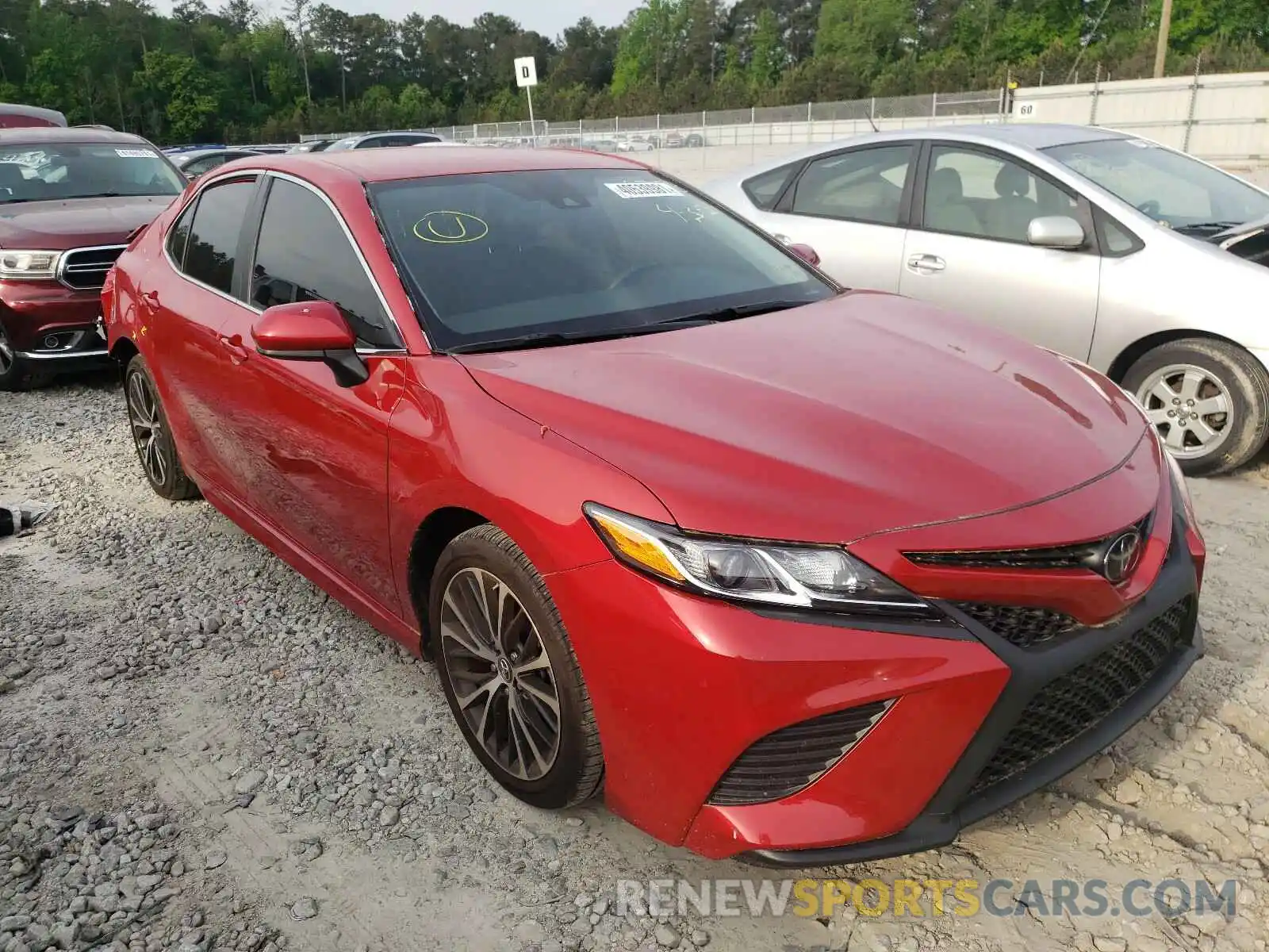 1 Photograph of a damaged car 4T1B11HK0KU265753 TOYOTA CAMRY 2019