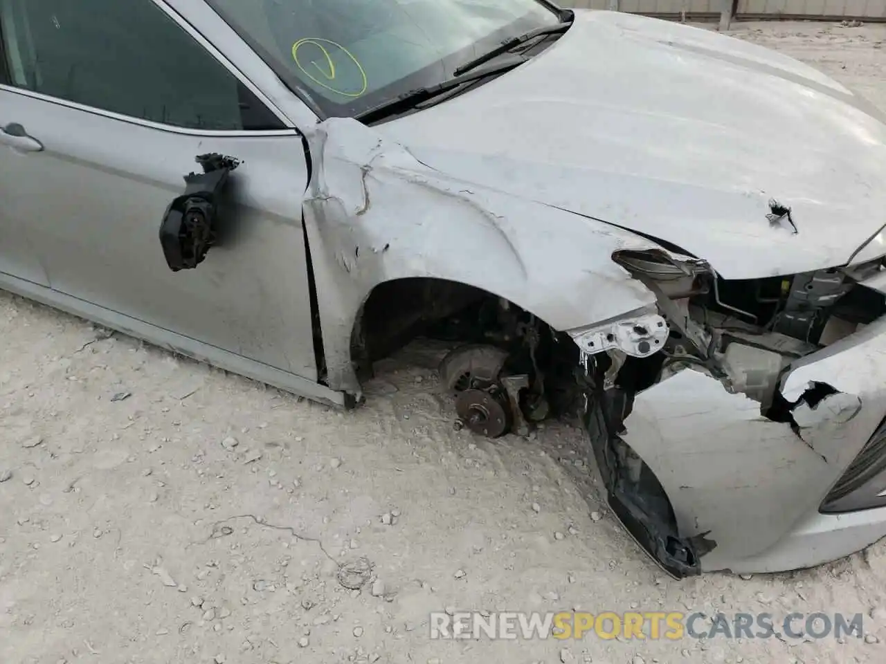 9 Photograph of a damaged car 4T1B11HK0KU265977 TOYOTA CAMRY 2019