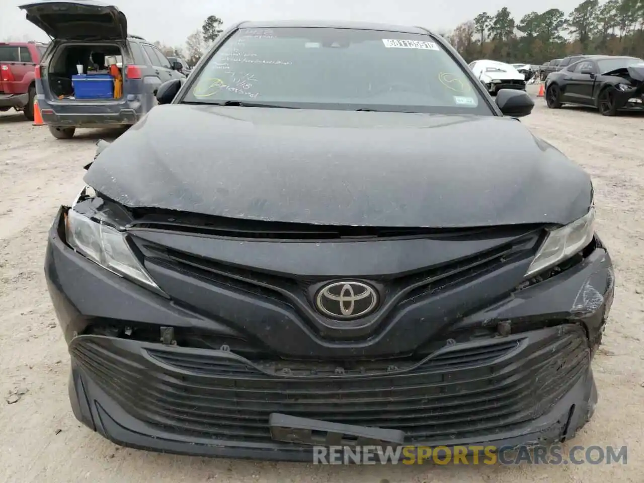 9 Photograph of a damaged car 4T1B11HK0KU268426 TOYOTA CAMRY 2019