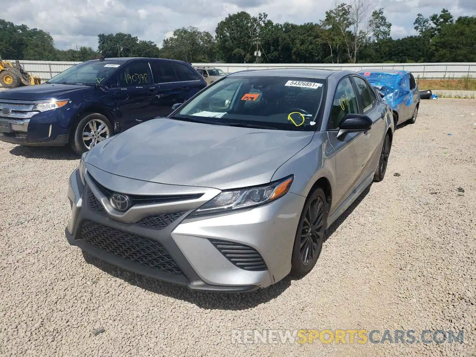 2 Photograph of a damaged car 4T1B11HK0KU268524 TOYOTA CAMRY 2019