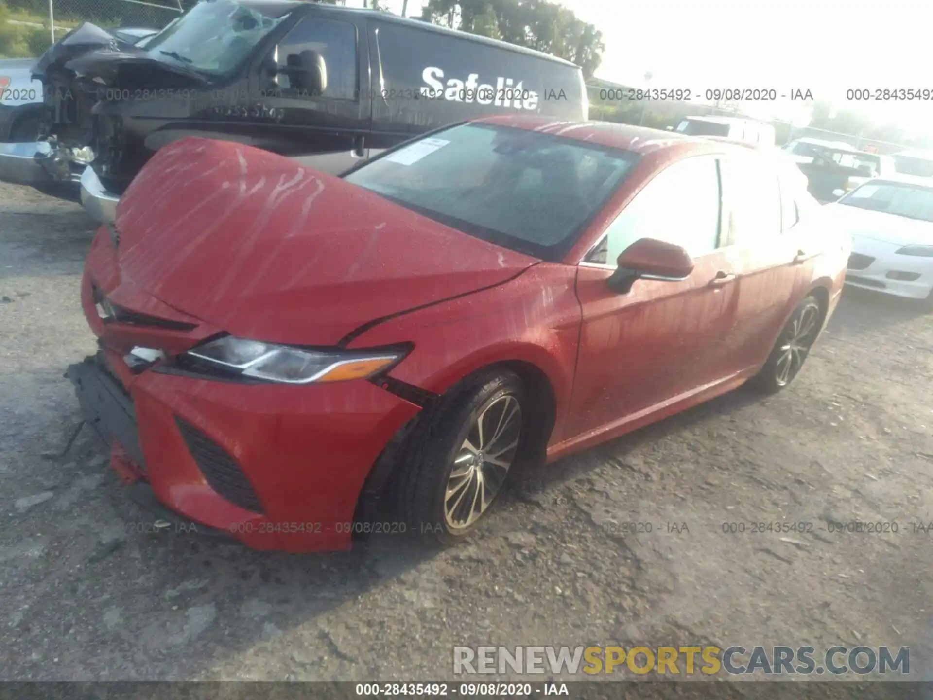 2 Photograph of a damaged car 4T1B11HK0KU268538 TOYOTA CAMRY 2019