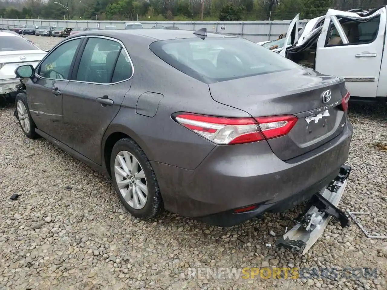 3 Photograph of a damaged car 4T1B11HK0KU268927 TOYOTA CAMRY 2019