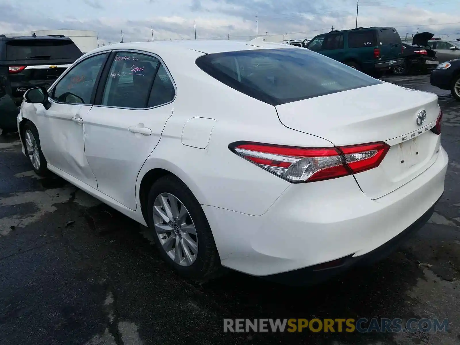 3 Photograph of a damaged car 4T1B11HK0KU268992 TOYOTA CAMRY 2019