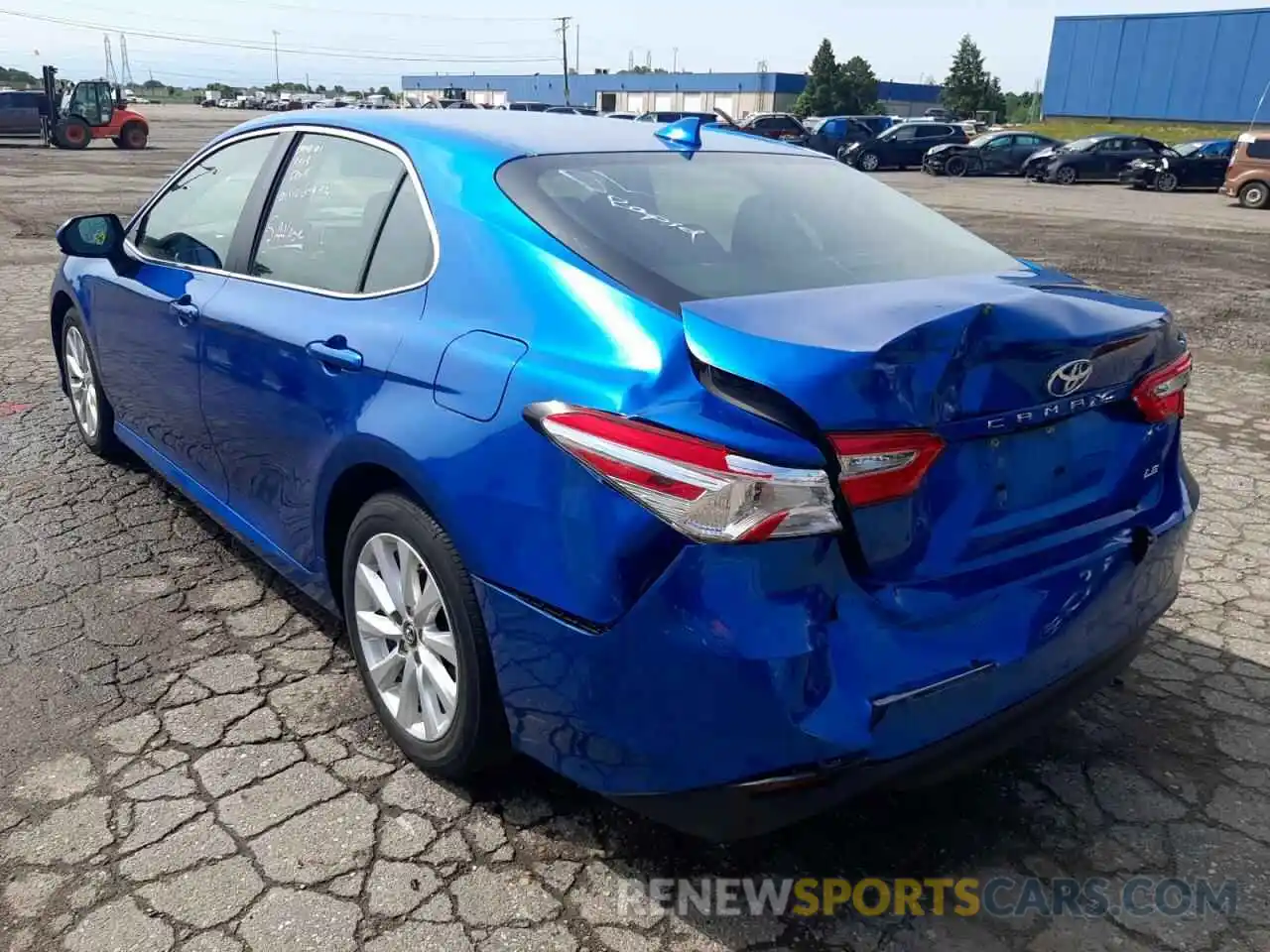 3 Photograph of a damaged car 4T1B11HK0KU269608 TOYOTA CAMRY 2019