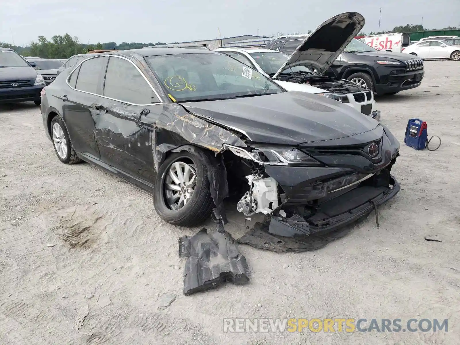 1 Photograph of a damaged car 4T1B11HK0KU270029 TOYOTA CAMRY 2019