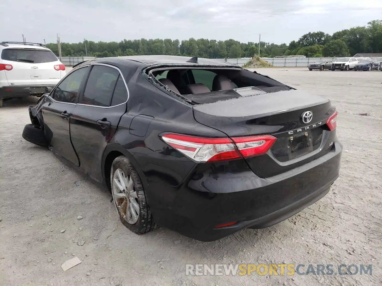 3 Photograph of a damaged car 4T1B11HK0KU270029 TOYOTA CAMRY 2019