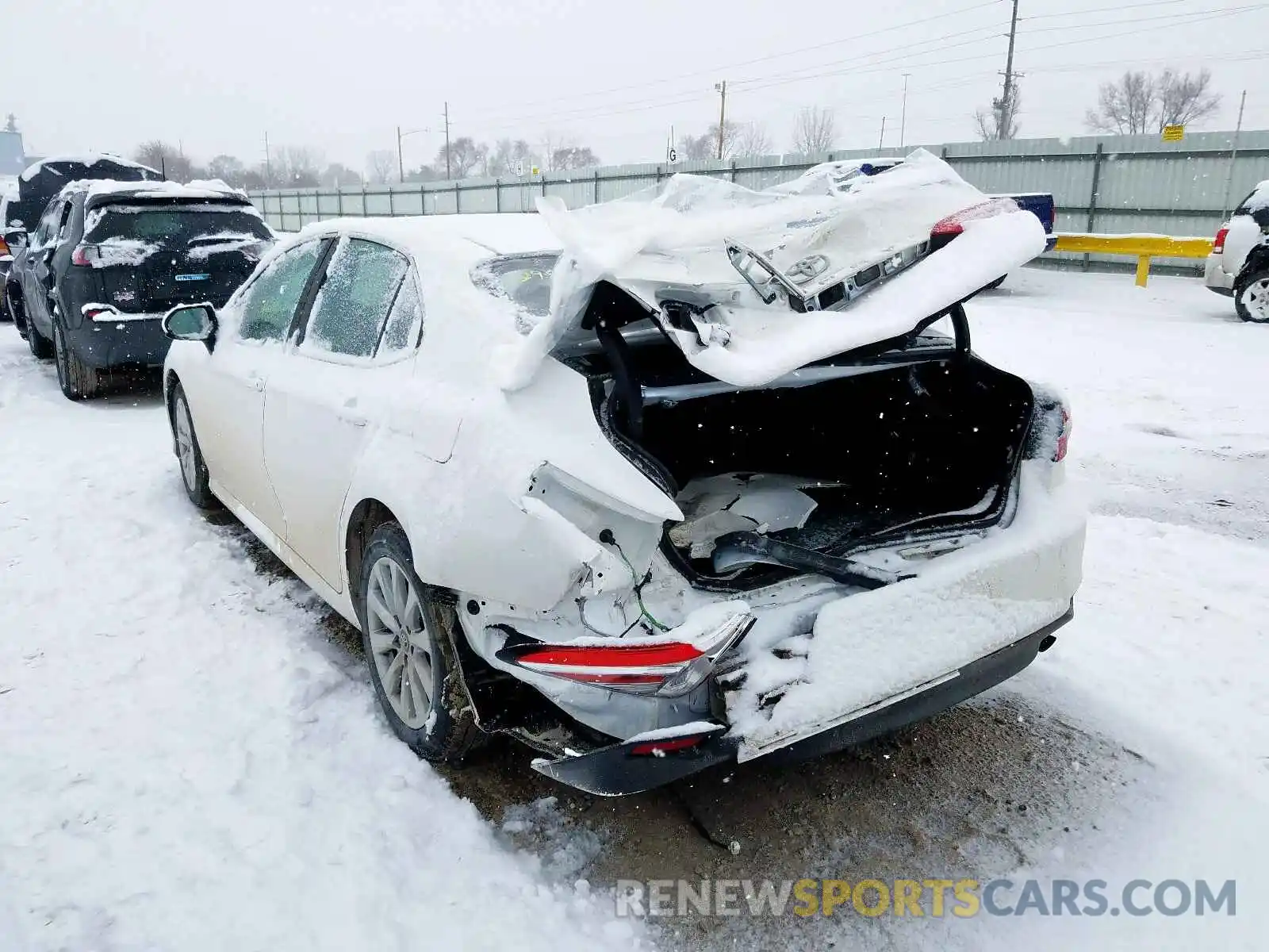 3 Photograph of a damaged car 4T1B11HK0KU270936 TOYOTA CAMRY 2019