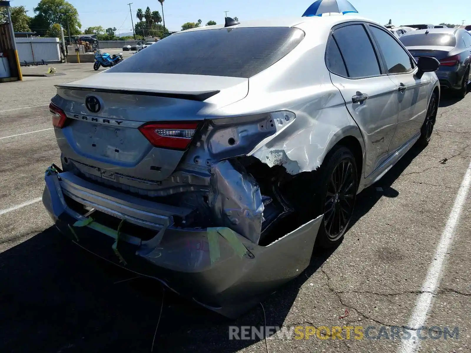 4 Photograph of a damaged car 4T1B11HK0KU271519 TOYOTA CAMRY 2019