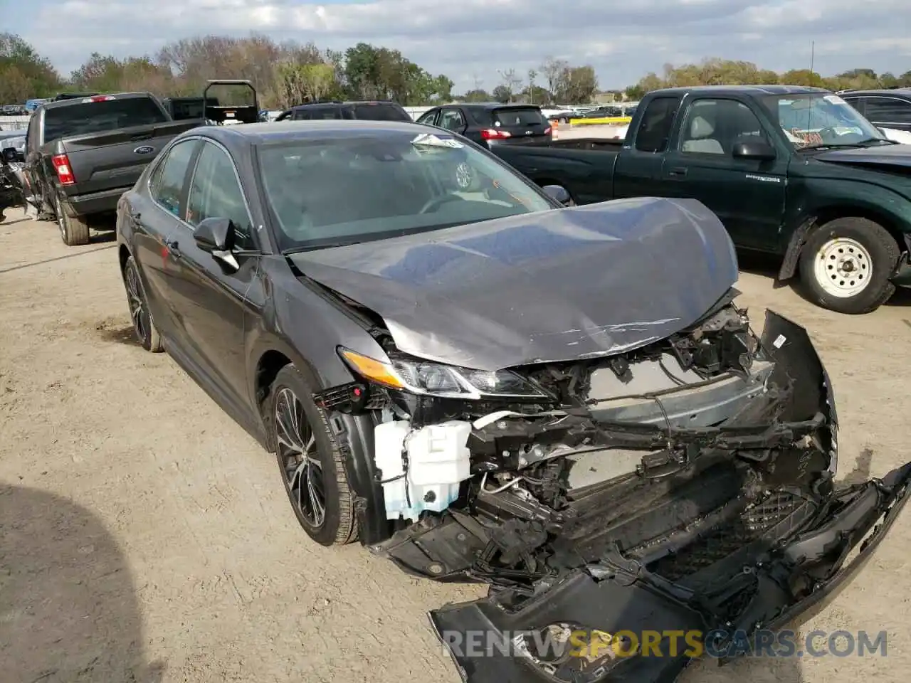 1 Photograph of a damaged car 4T1B11HK0KU271844 TOYOTA CAMRY 2019