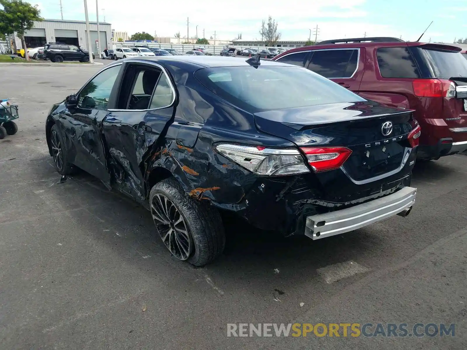 3 Photograph of a damaged car 4T1B11HK0KU271925 TOYOTA CAMRY 2019