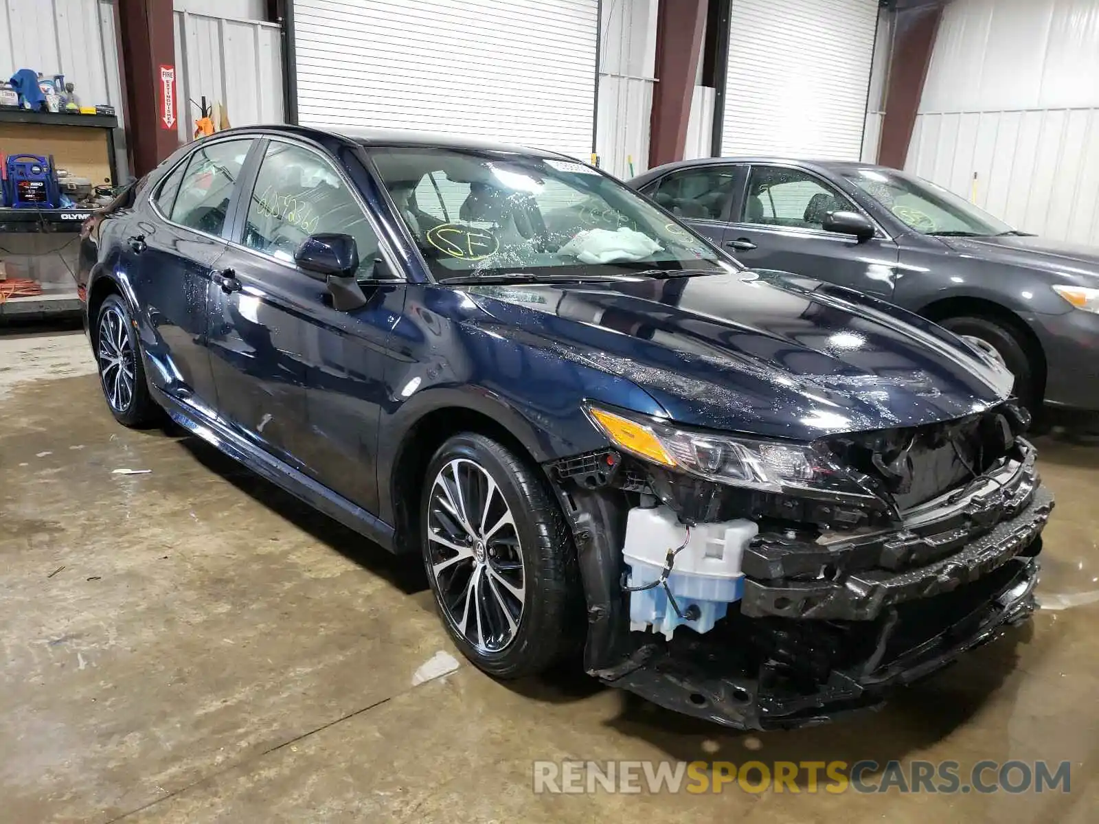 1 Photograph of a damaged car 4T1B11HK0KU275666 TOYOTA CAMRY 2019