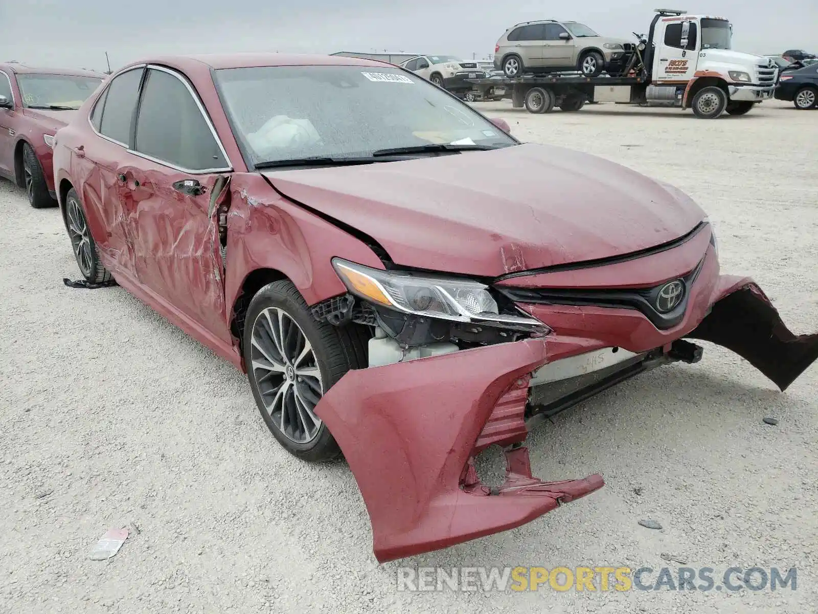 1 Photograph of a damaged car 4T1B11HK0KU277451 TOYOTA CAMRY 2019