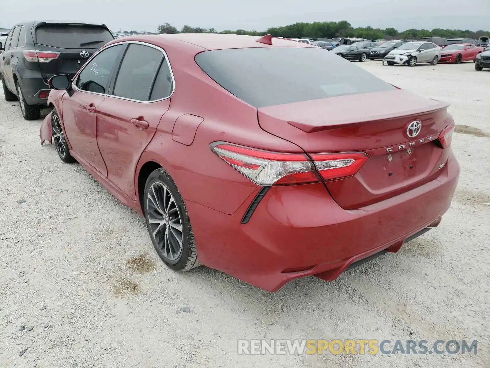 3 Photograph of a damaged car 4T1B11HK0KU277451 TOYOTA CAMRY 2019