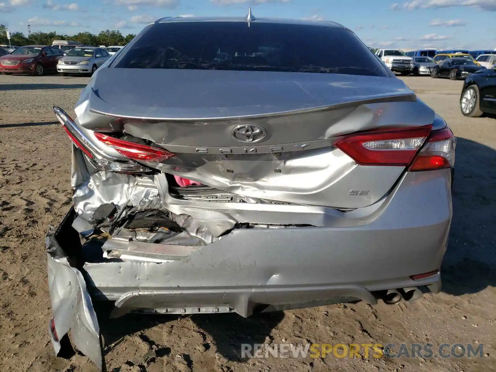 9 Photograph of a damaged car 4T1B11HK0KU280477 TOYOTA CAMRY 2019