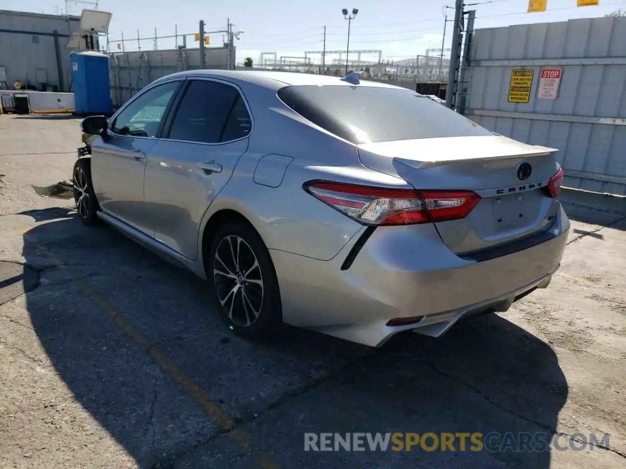 3 Photograph of a damaged car 4T1B11HK0KU280978 TOYOTA CAMRY 2019