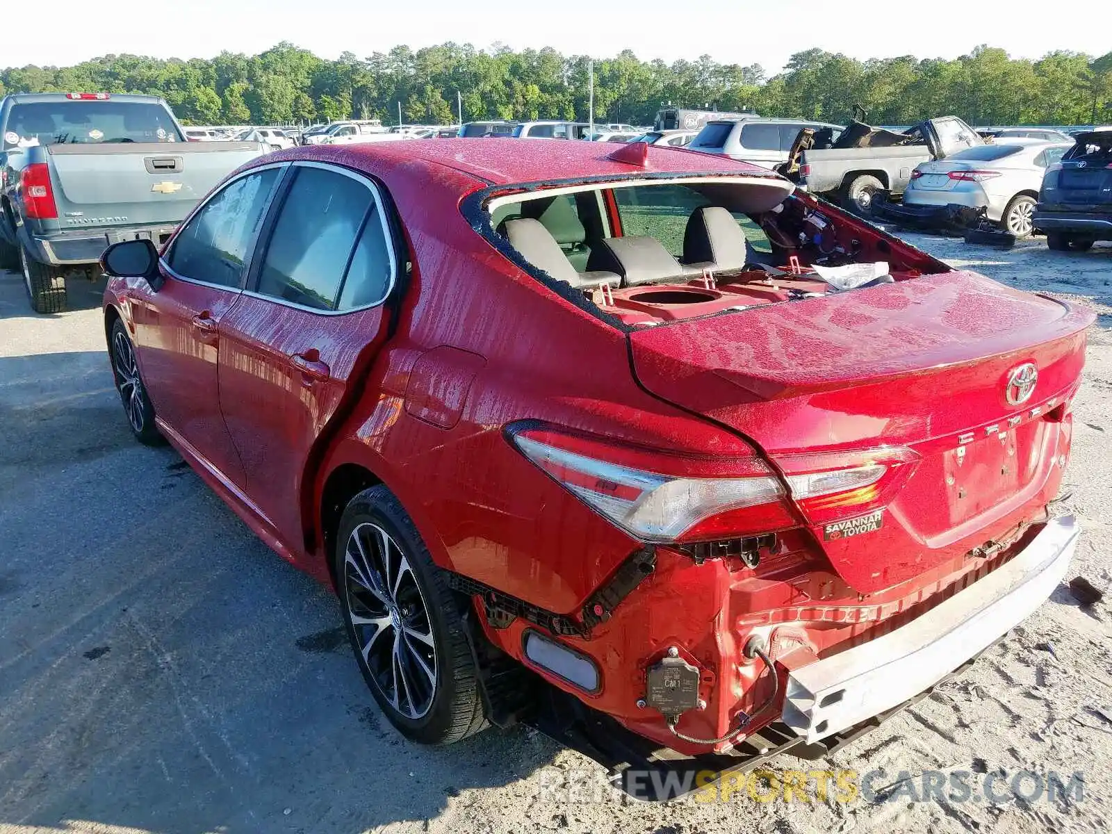 3 Фотография поврежденного автомобиля 4T1B11HK0KU281810 TOYOTA CAMRY 2019