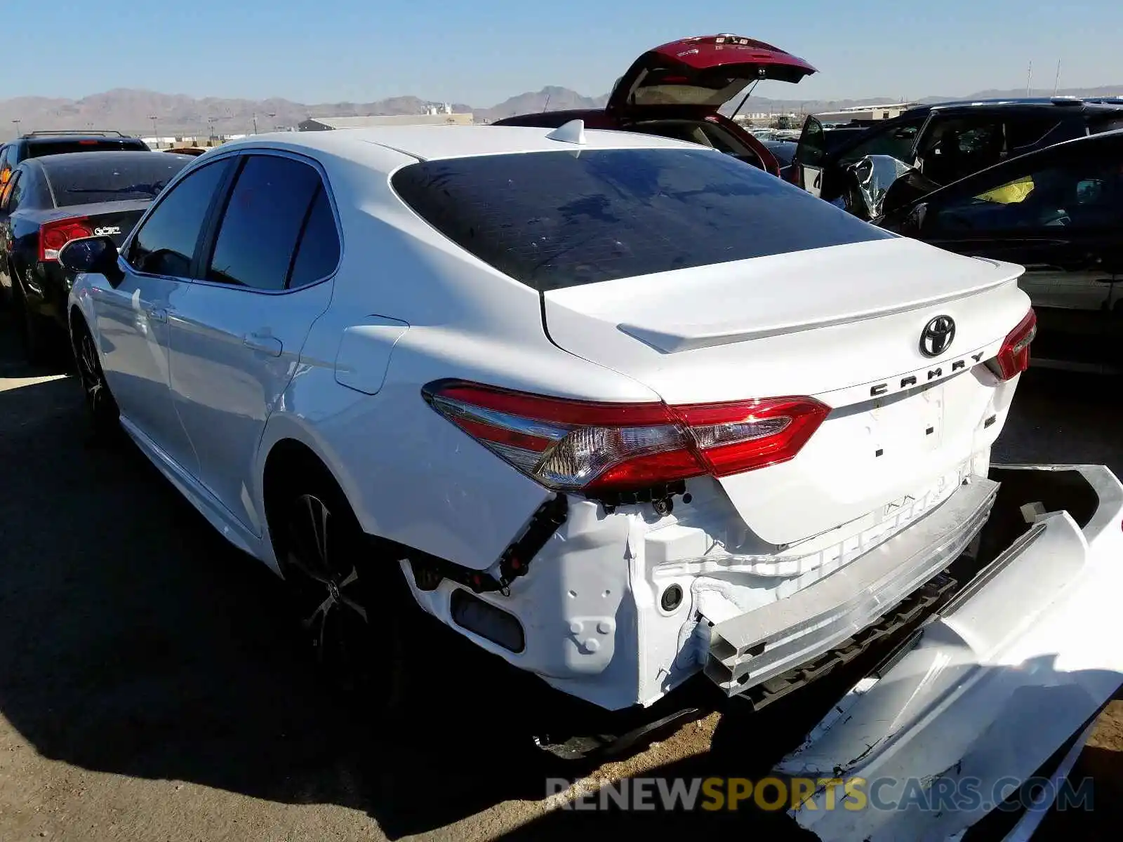 3 Photograph of a damaged car 4T1B11HK0KU282214 TOYOTA CAMRY 2019