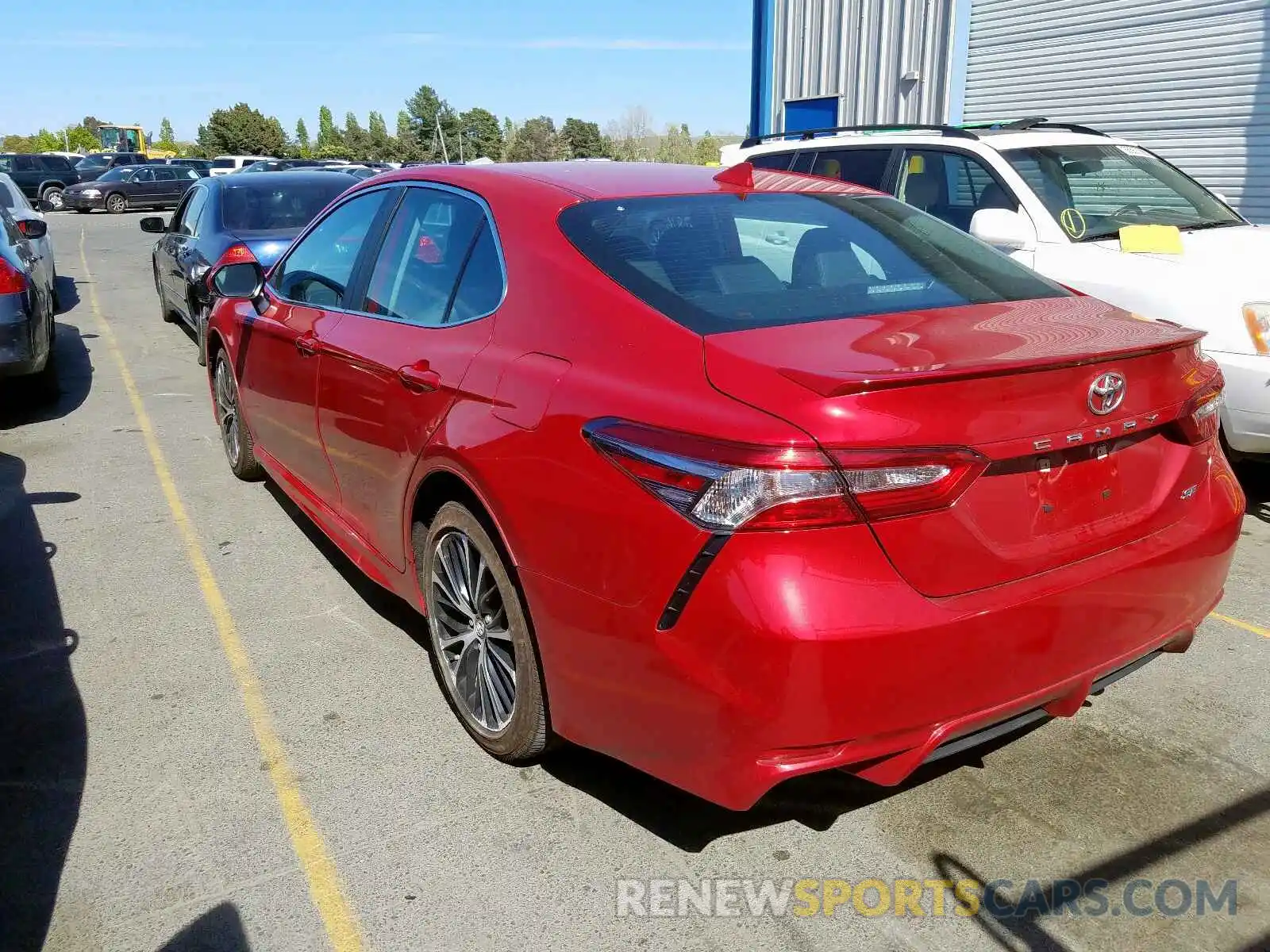 3 Photograph of a damaged car 4T1B11HK0KU284402 TOYOTA CAMRY 2019